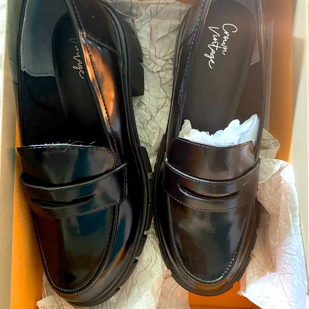 Crown Vintage Penny Loafers